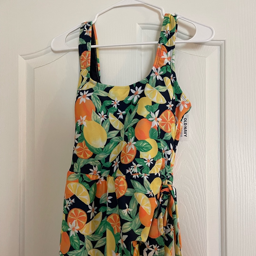 New with tags skirted bathing suit